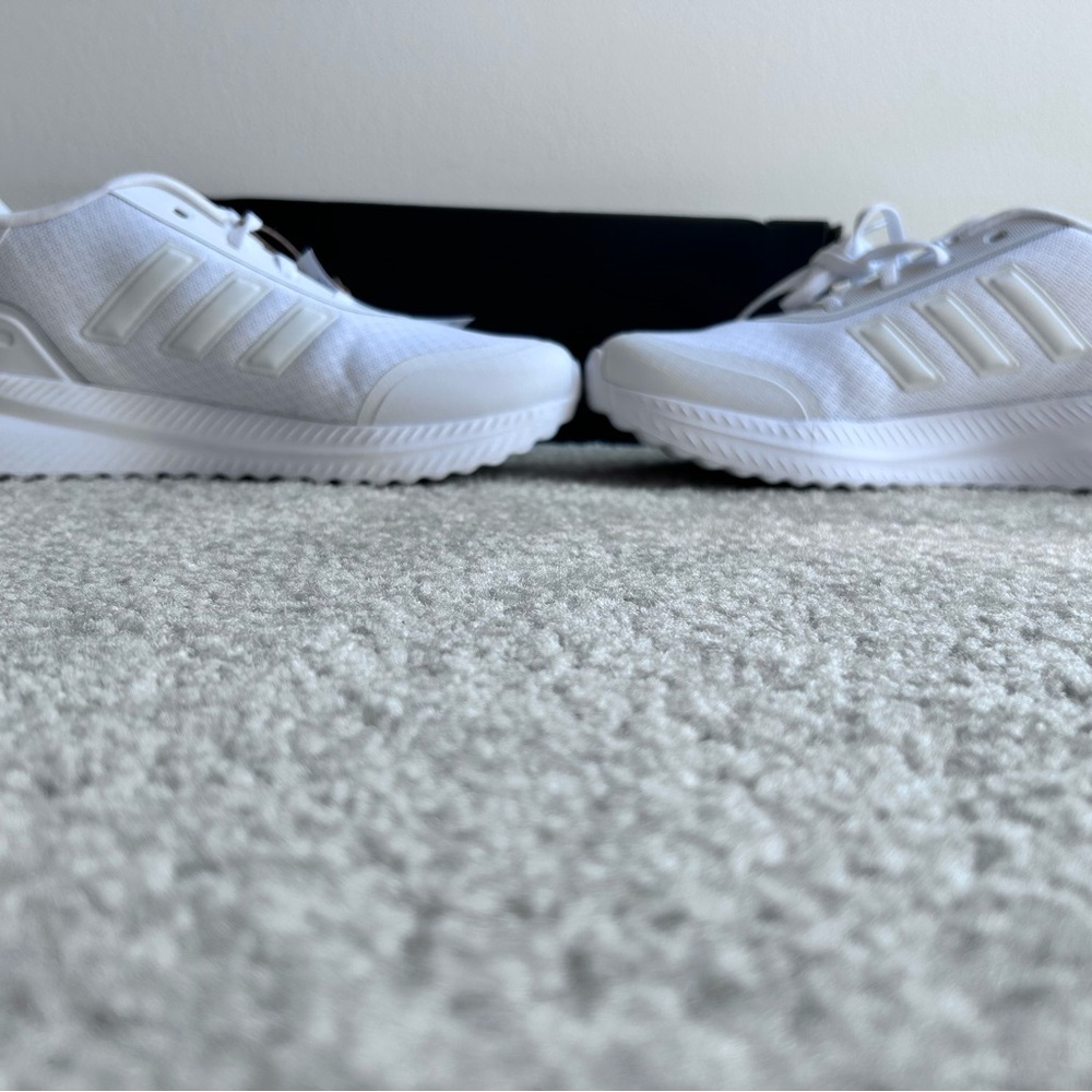 Adidas Cloudfoam Youth NWT - Picture 2 of 6